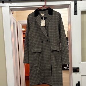 Hem & Thread Checkered long Blazer with Black Collar